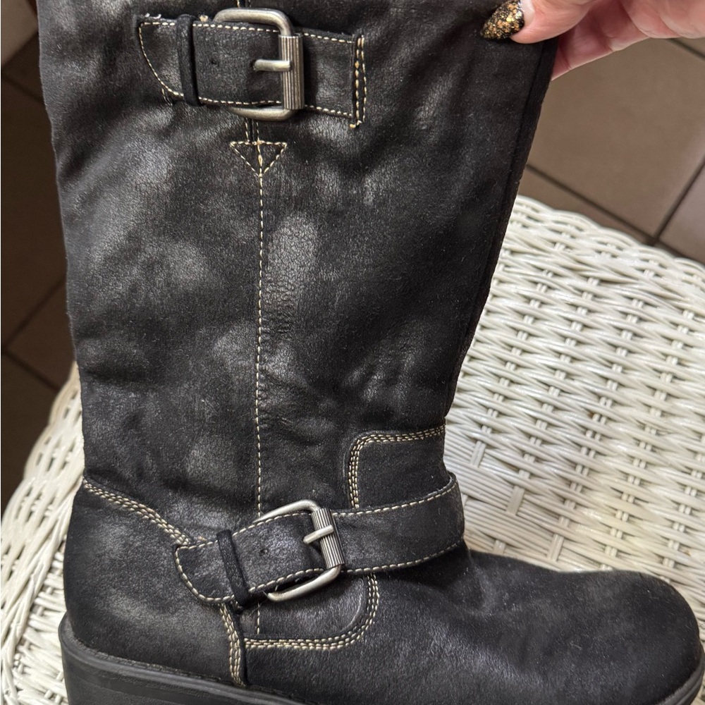 BareTraps Black Ankle Boots with Buckle Detail size 10 m $25